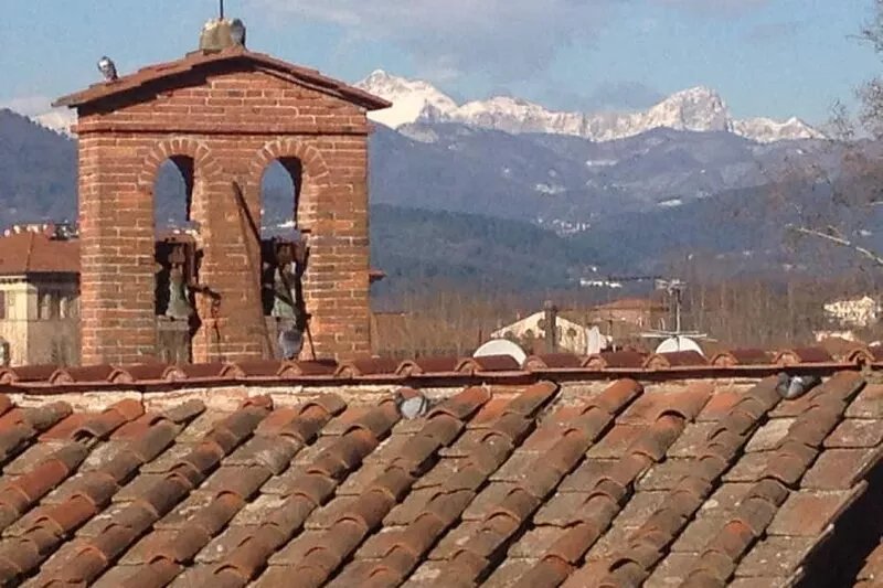 Beautiful Lucchese Apartment with Stunning Views