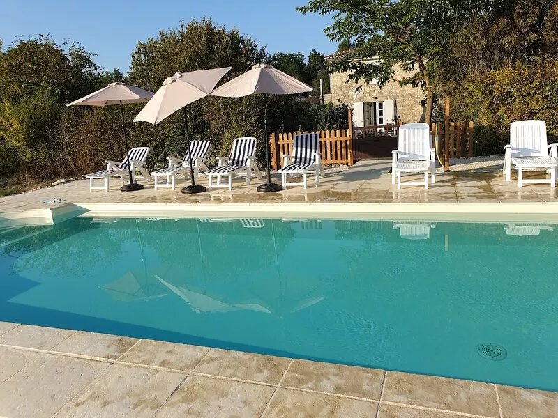 Luxury 18th C renovated stone house with heated swimming pool in countryside