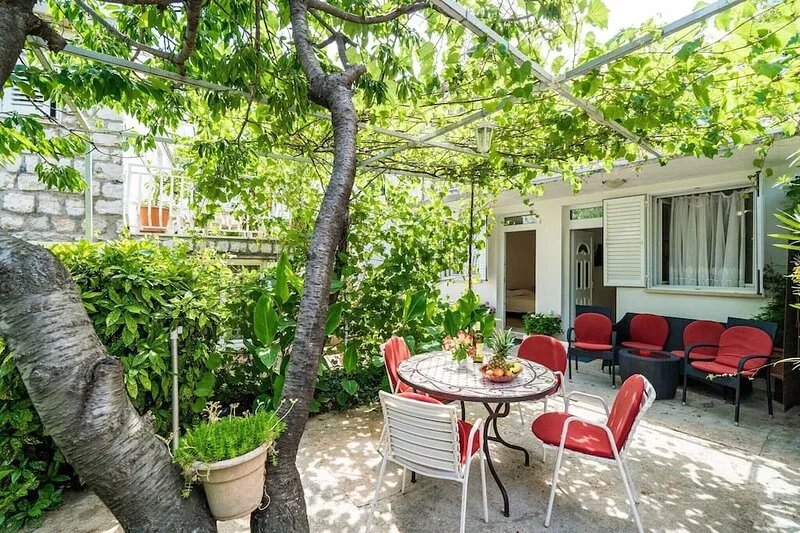 Apartments Zarac - One Bedroom Apartment with Terrace