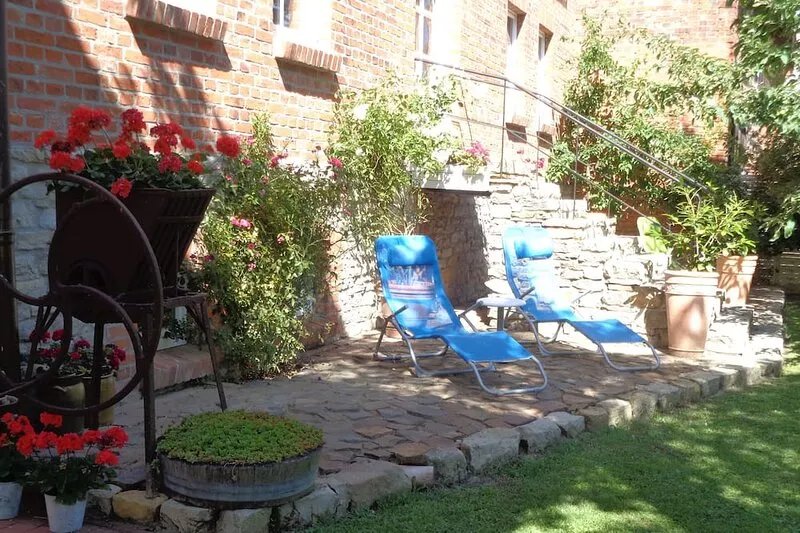 Non smoking double room near A2 ****