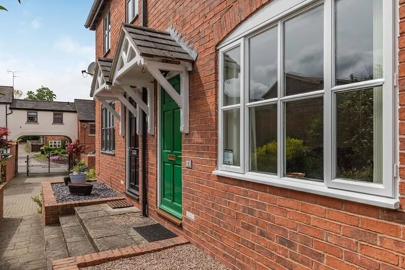 4 ALDELYME COURT, family friendly, with a garden in Audlem