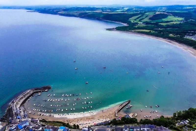 Stunning Beach Front Apartment - Watch the dolphins over breakfast