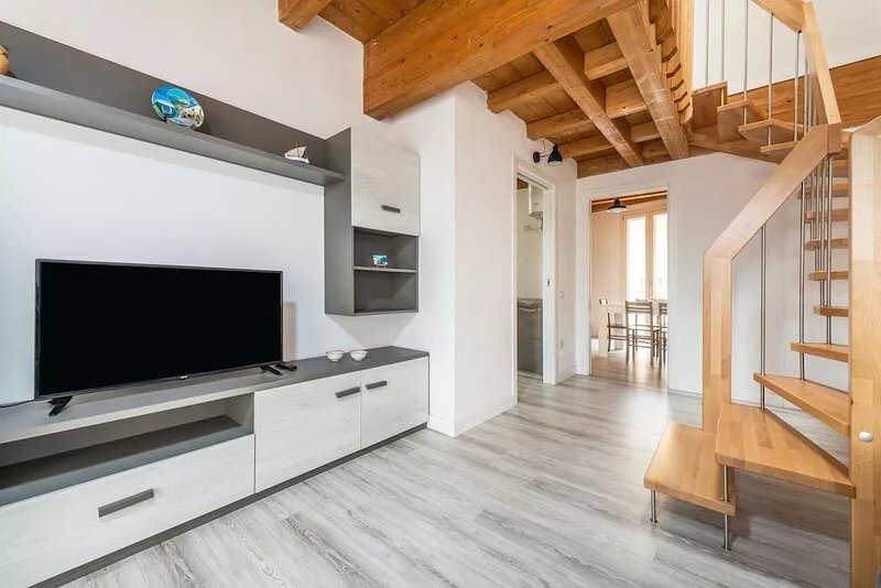 Holiday Home "Mary House" 300 m from the Sea & with Balcony.