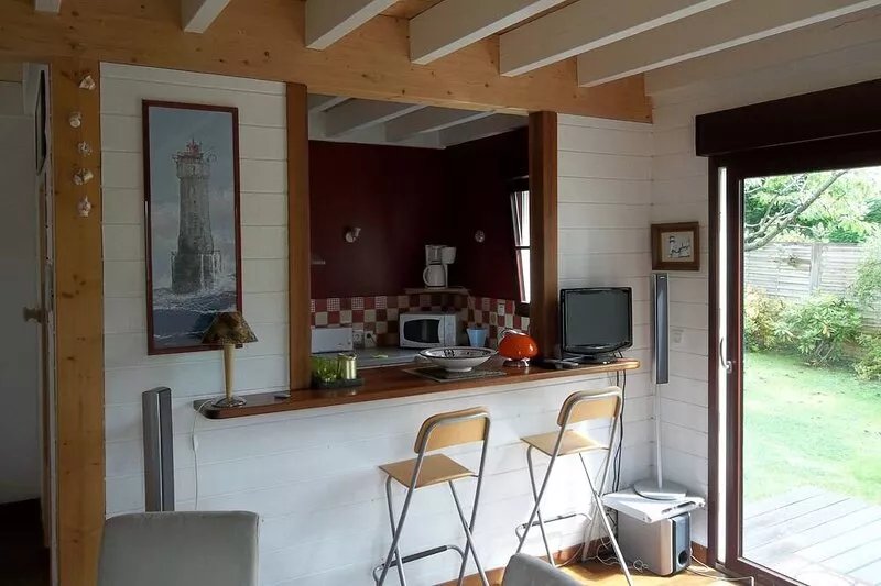 WOODEN HOUSE 500 METERS BEACH