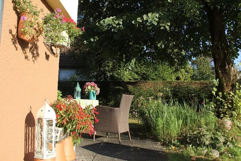 Spacious comfortable quiet apartm. 80sqm, balcony, mountain view, parking, wifi
