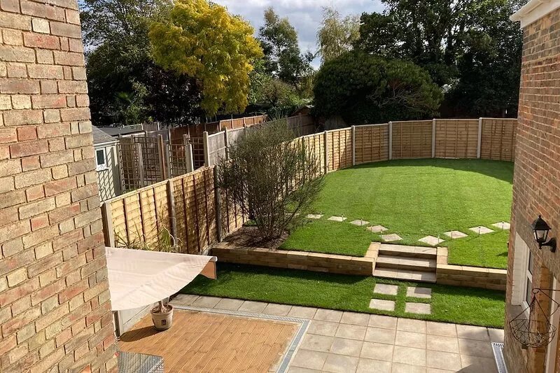 Mill Villa: stunning four bed home 5 mins from Pakefield’s beautiful sandy beach