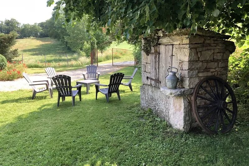 The barn of Mas de Pérou with private pool