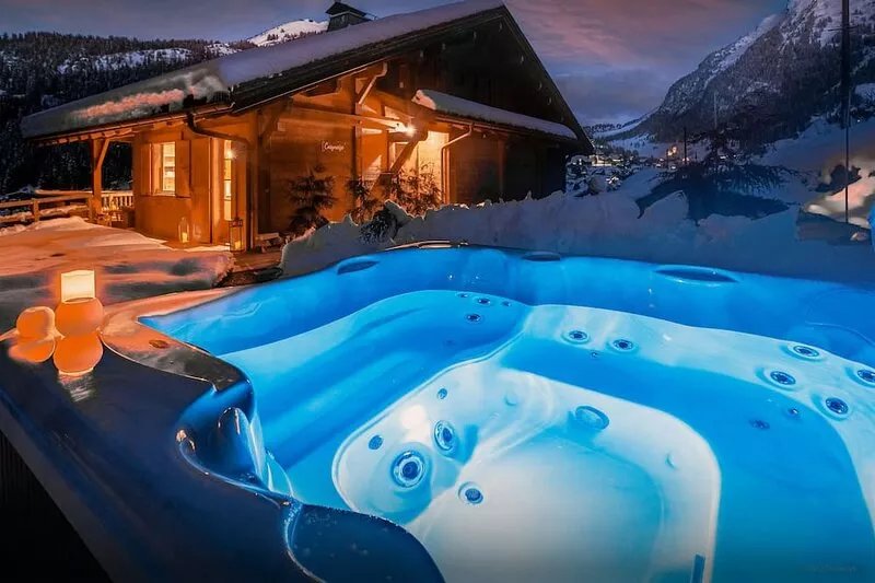 Chalet Cosyneige for 11 (8 adults) in La Clusaz, hot tub - OVO Network