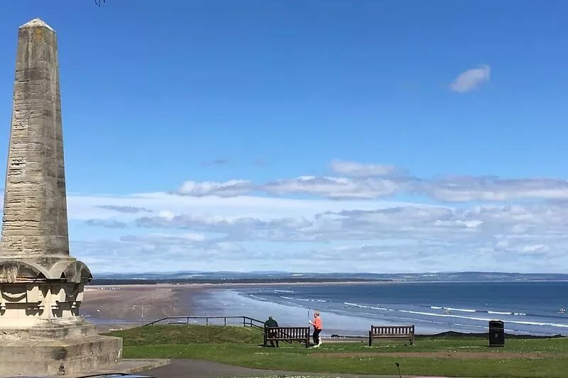 Attractive 2 bedroom apartment, ideal for Old Course, beach & town centre