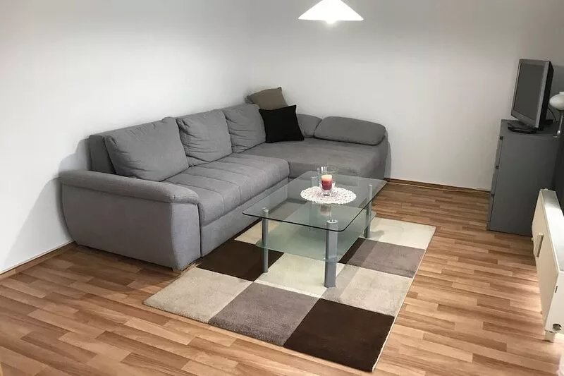 Apartment 'Am Goldenen Löwen' with Private Terrace, Private Garden and Wi-Fi