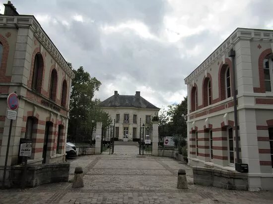 Hotel De Mezieres Dit Chateau Goguel