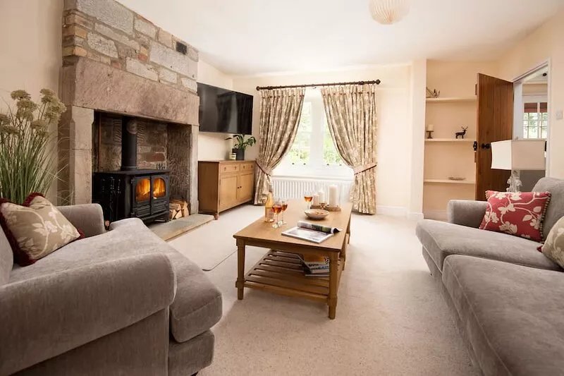 Charming 4 bed cottage in Embleton near beach