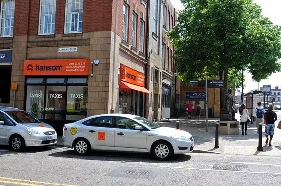 Hansom Taxis - at the Leicester Railway Station