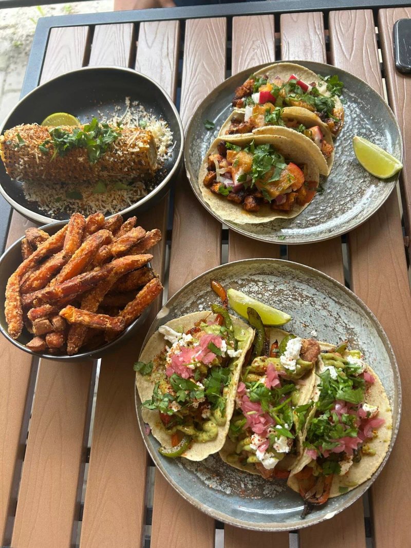 El Camino Taco Bar
