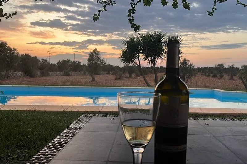 Spacious secluded 5 bedroom villa with private pool set in its own olive grove
