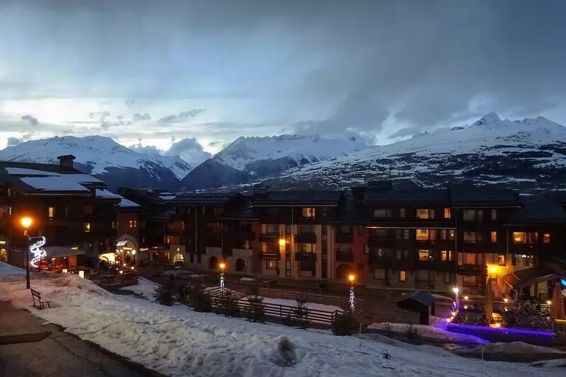 Exceptional 4* Chalet Apartment with stunning view in Montchavin La Plagne