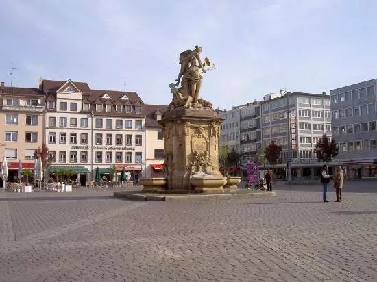 Marktplatz Brunnen