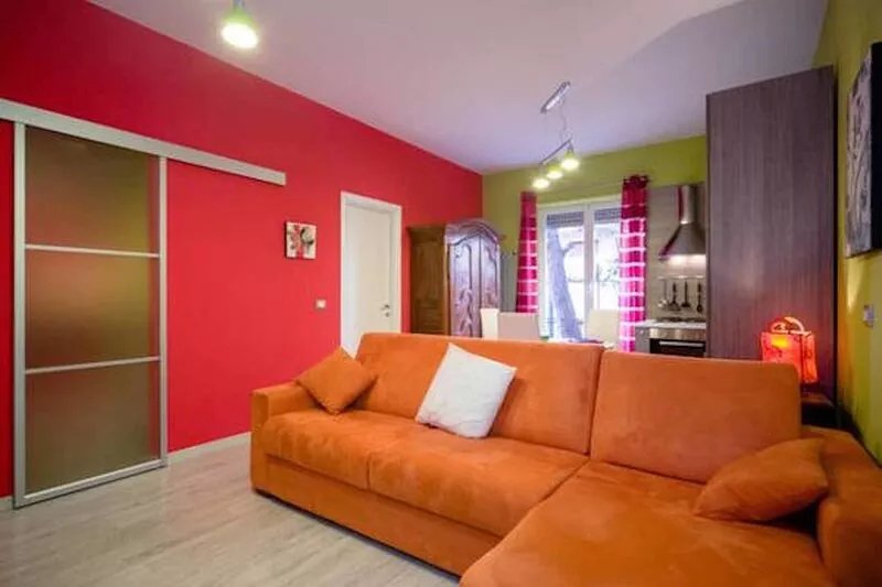 Apartment with garden and private parking for a fee