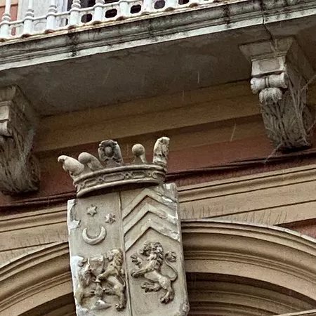 Palazzo Ruggero De Leone