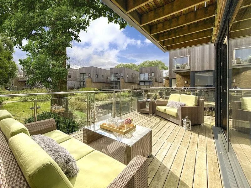 Water Garden 7, Lower Mill Estate / Sleeps 8 plus 4 kids/Spa/Pools/Roof