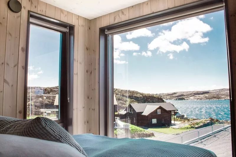 ARCHITECTER-DESIGNED CABINET V / LARGE SEA WITH OUTDOOR JACUZZI
