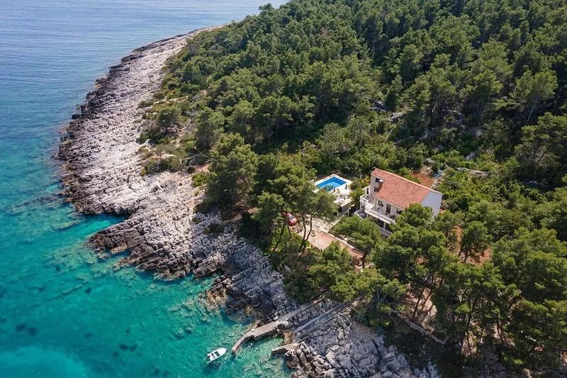Nice home in Lumbarda with outdoor swimming pool