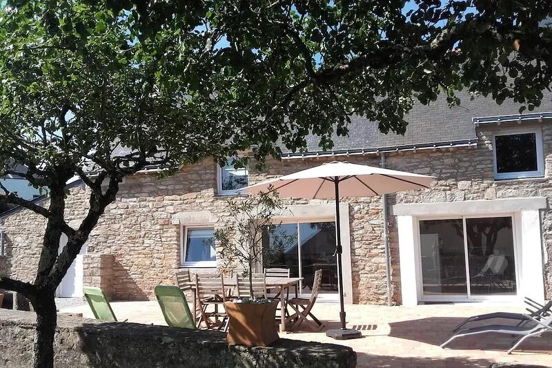 PETITE LONGERE NEAR GOLFE DU MORBIHAN