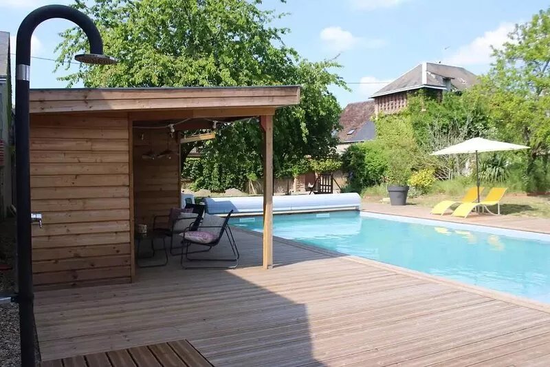 GITE 4/6P EN BORD DE LOIRE AVEC PISCINE CHAUFFEE