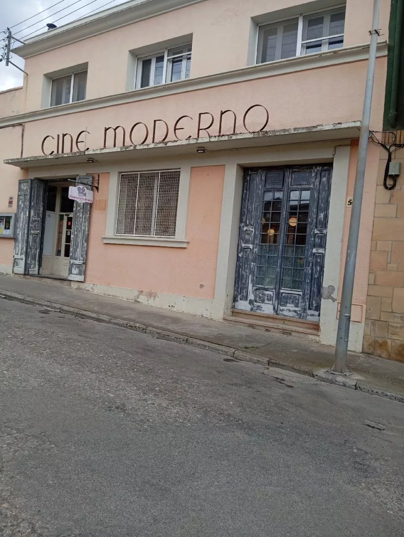 Cine Moderno