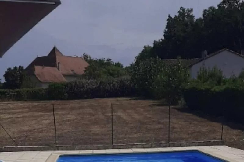 Maison de Campagne Proche dun Petit Village Accueillant