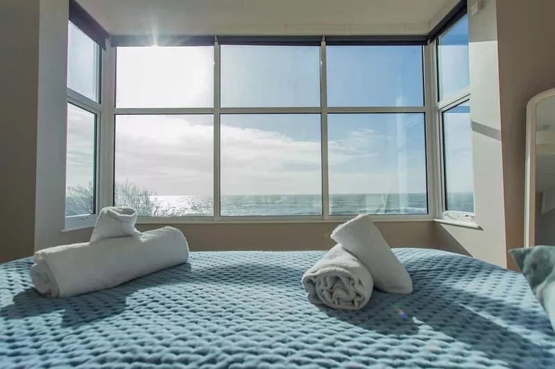 Springtide - beachfront home in East Wittering