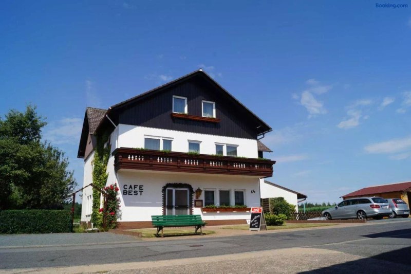 Cafe Best Gastezimmer