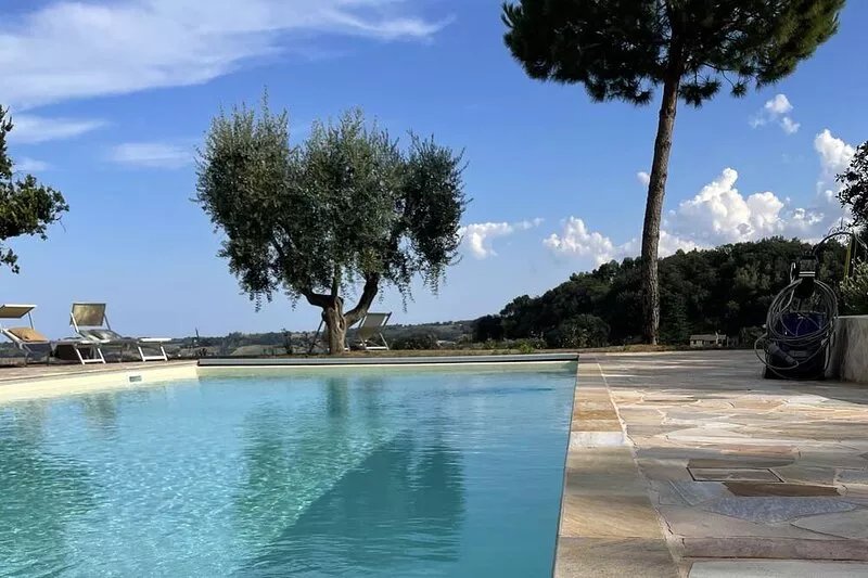 Villa with swimming pool sea view