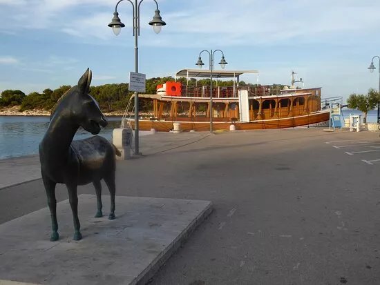 Donkey Statue Tribunj