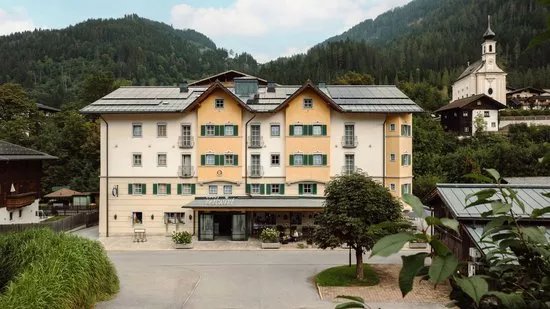 Resl Resort