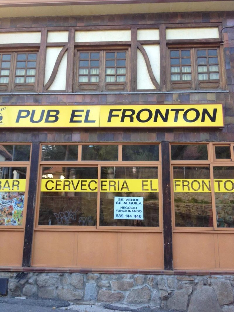 Hostal El Fronton