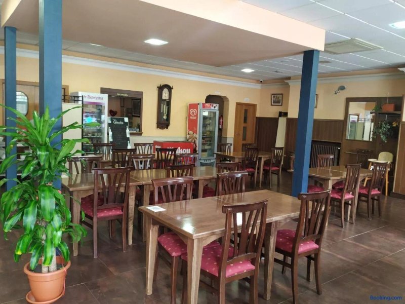 Hostal agripino y Restaurante asiatico