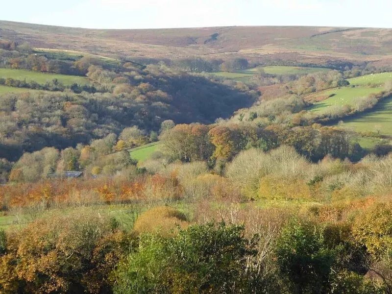 Walkers Retreat with excellent views, large garden and free WiFi