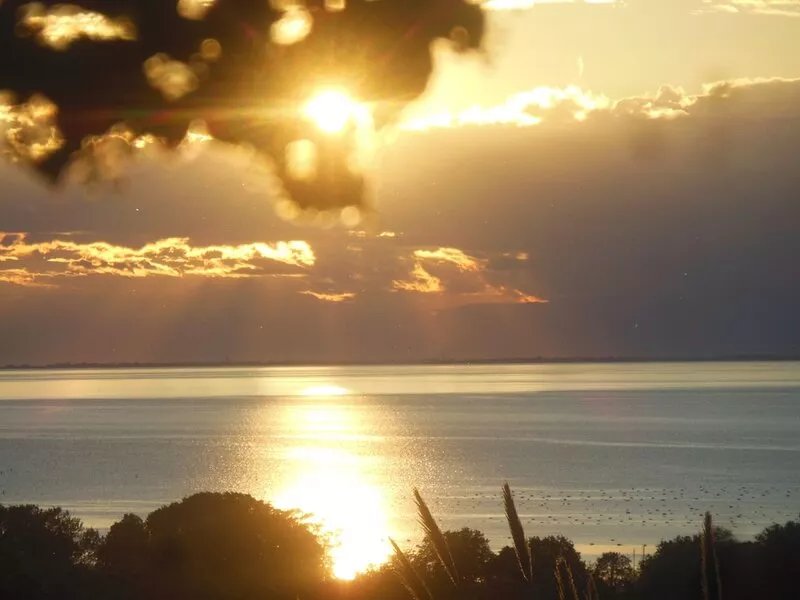Stylish country house and in absolute sole. Rest position with magnificent sea
