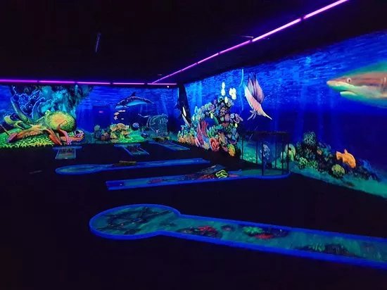 Funnygolf 3 D-Schwarzlicht-Minigolf