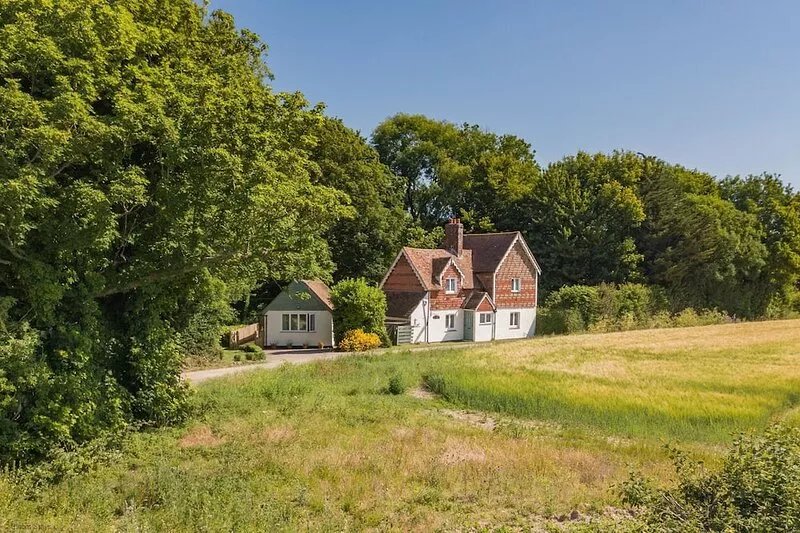 Pheasants Lodge by Bloom Stays - Sleeps 2, ideal for couples
