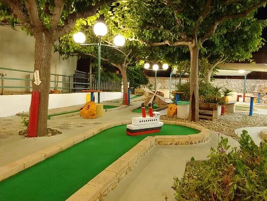Crazy Mini Golf