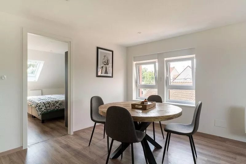 Gemütlich 5 - Two Bedroom Apartment, Sleeps 4