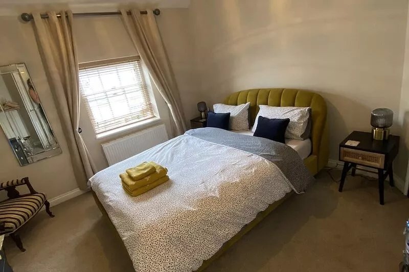Lovely large 2 Bedroom apartment in the city of Hereford