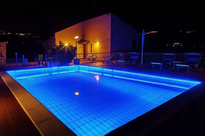 Semi-Detached House  with Private Pool  close to the Beach
