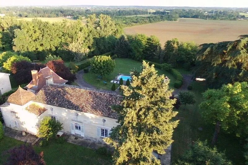 Grand Chartreuse of the Périgord near the Gironde - Heated Swimming Pool - 2 ha