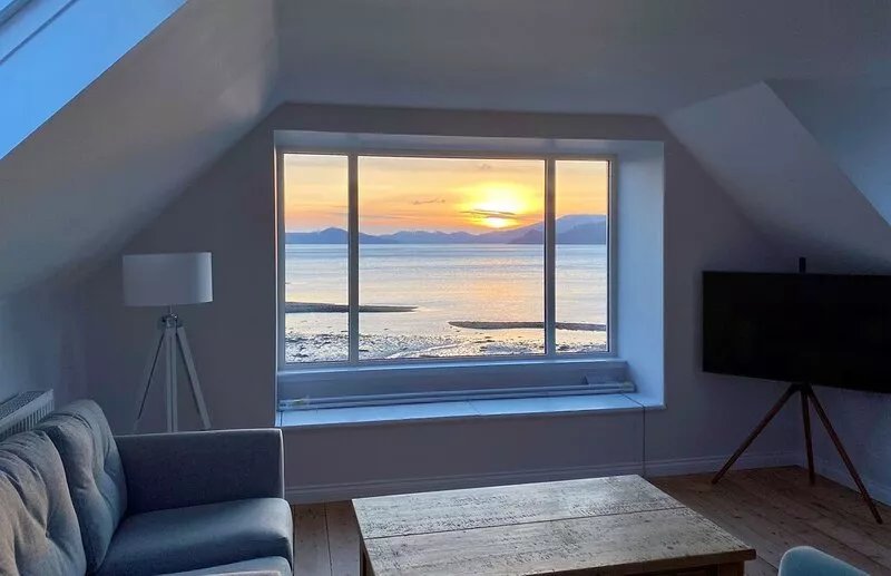 Greenlea -Scenic loch-side location, coastal retreat boasts spectacular sea