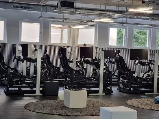 5 STRIPES - Virtual Reality Lounge Stuttgart