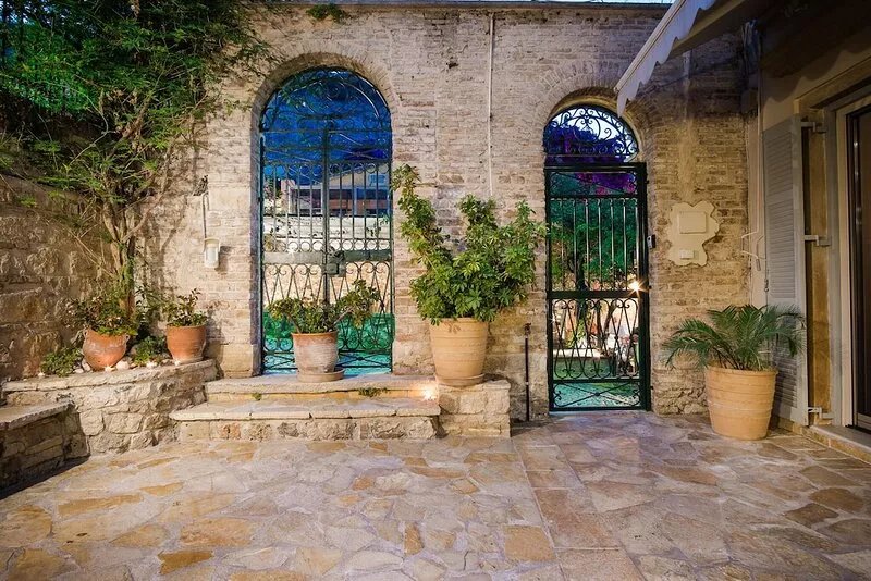 Durrells iconic srteet, stunning home with garden next to New Fortress Corfu