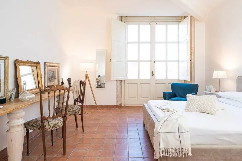 Luxury two-bedroom flat in a baroque noble Palace, in Ortigia